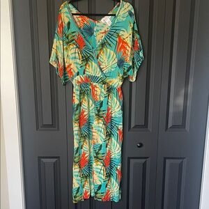 Tropical Print V-Neck Jumper- cropped